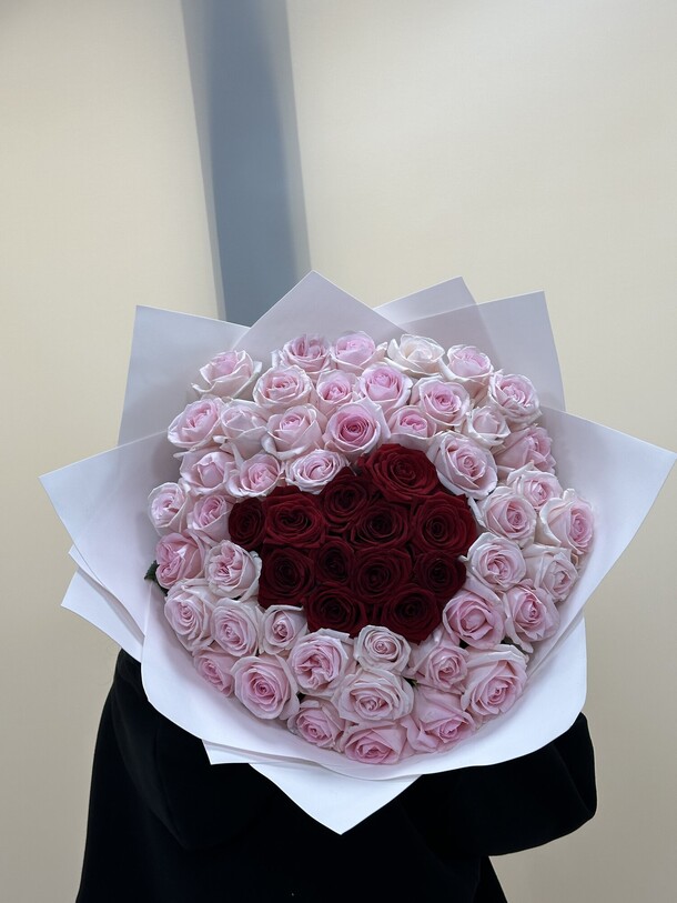 Сердечко, артикул F1377551 - 19635 рублей, доставка по городу. Flawery - доставка цветов