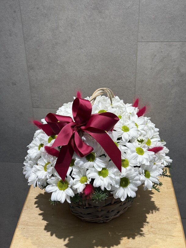 Ромашки с бантиком, артикул F1380429 - 4500 рублей, доставка по городу. Flawery - доставка цветов