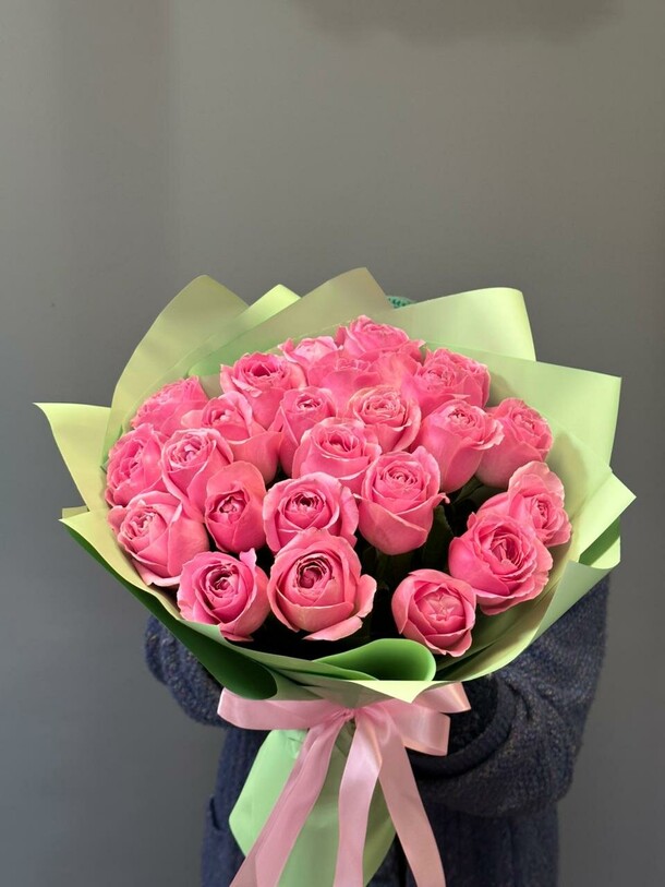 Букет из 25 роз, артикул F1380738 - 9075 рублей, доставка по городу. Flawery - доставка цветов