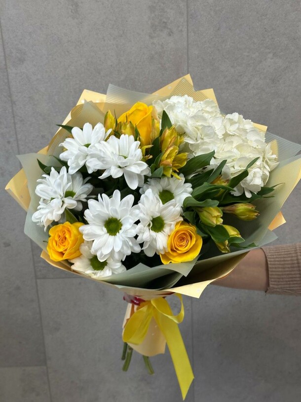 Солнечный букет, артикул F1385304 - 4950 рублей, доставка по городу. Flawery - доставка цветов