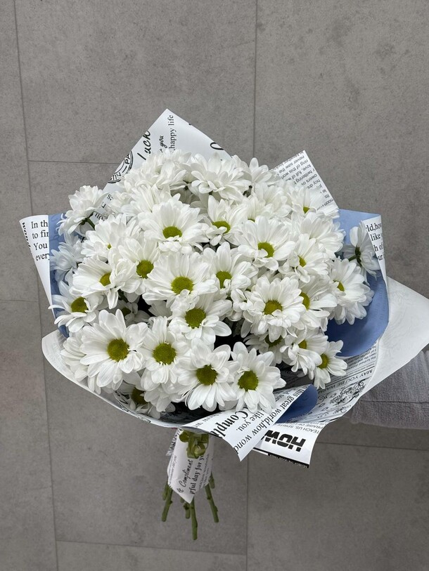 Букет из пушистых хризантем, артикул F1393939 - 8030 рублей, доставка по городу. Flawery - доставка цветов