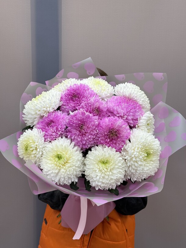 Большой букет хризантем, артикул F1402007 - 11963 рублей, доставка по городу. Flawery - доставка цветов