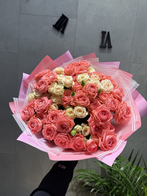 Кустовые розочки, артикул F1402352 - 8250 рублей, доставка по городу. Flawery - доставка цветов