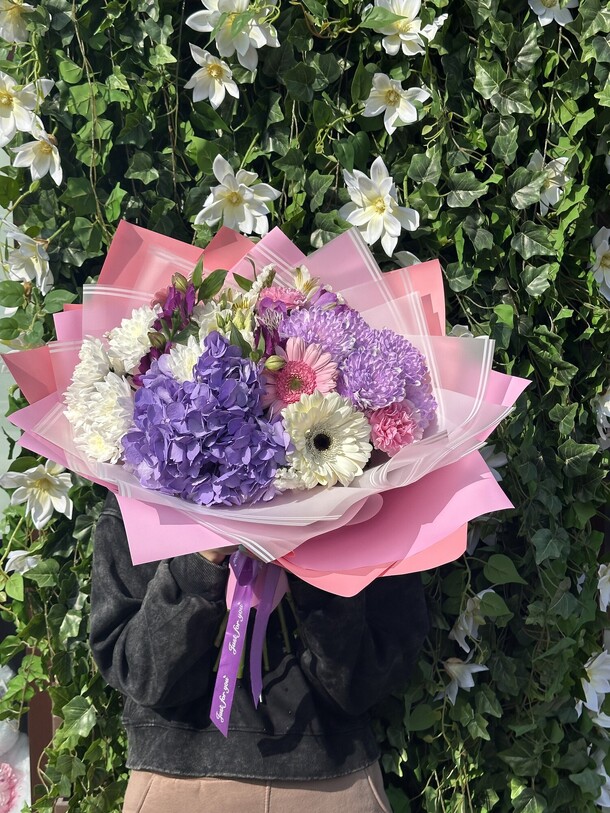 Букет «весна», артикул F1403088 - 7480 рублей, доставка по городу. Flawery - доставка цветов