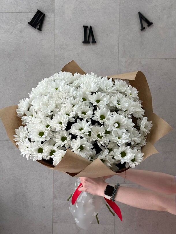 Букет из хризантем, артикул F1408724 - 9515 рублей, доставка по городу. Flawery - доставка цветов