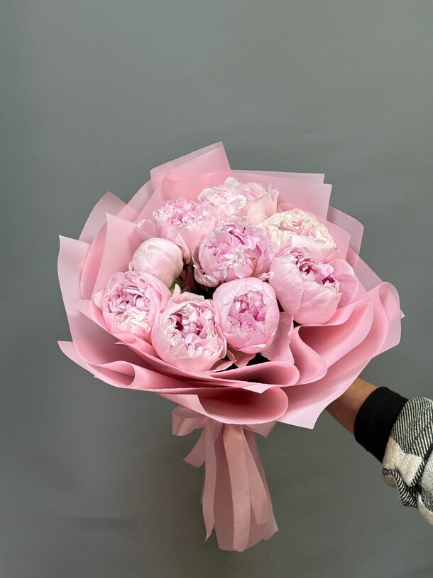 Букет из 9 пионов, артикул F1412226 - 10505 рублей, доставка по городу. Flawery - доставка цветов