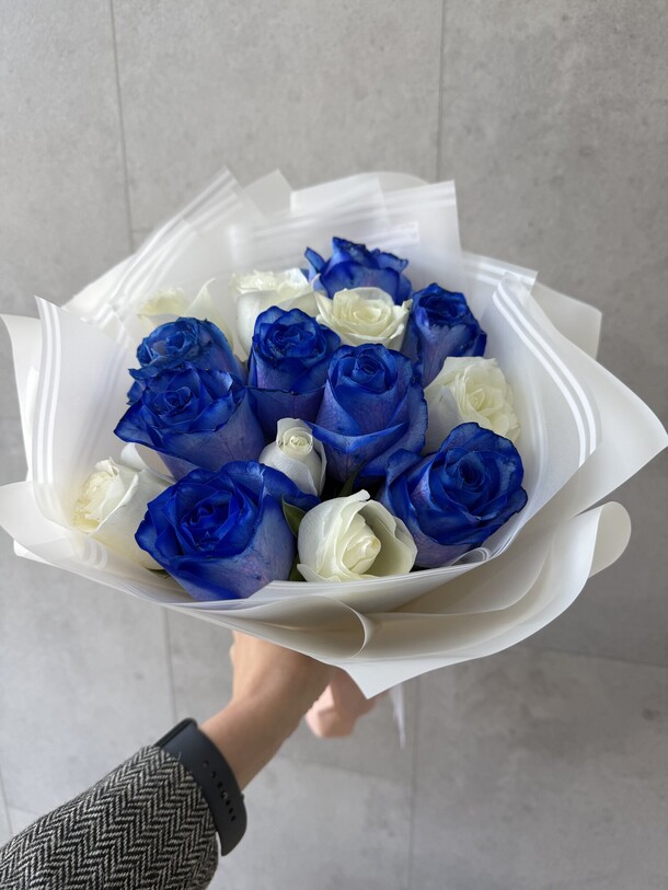 Букет из 15 нежных роз, артикул F1414882 - 6050 рублей, доставка по городу. Flawery - доставка цветов