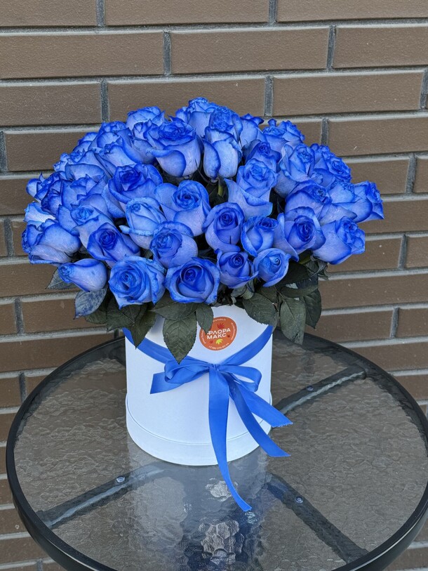 51  роза в коробке, артикул F1416455 - 15950 рублей, доставка по городу. Flawery - доставка цветов