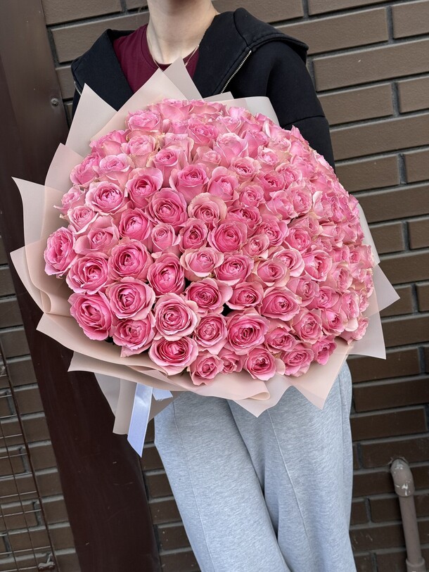 101 роза нежная, артикул F1423725 - 26400 рублей, доставка по городу. Flawery - доставка цветов