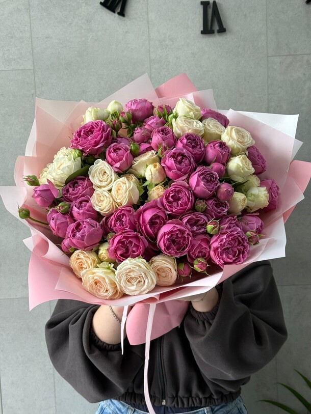 Букет из пионовидных роз, артикул F1424443 - 13530 рублей, доставка по городу. Flawery - доставка цветов