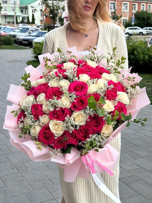 51 шикарнейшая роза, артикул F1433300 - 20900 рублей, доставка по городу. Flawery - доставка цветов