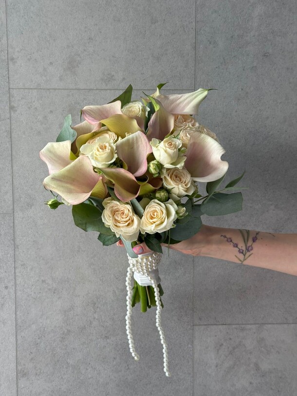 Нежный свадебный букет, артикул F1447714 - 13035 рублей, доставка по городу. Flawery - доставка цветов