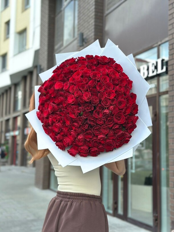 151 роза, артикул F1456416 - 42900 рублей, доставка по городу. Flawery - доставка цветов