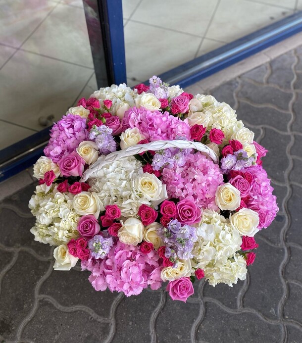 Корзина микс, артикул F1346832 - 30250 рублей, доставка по городу. Flawery - доставка цветов