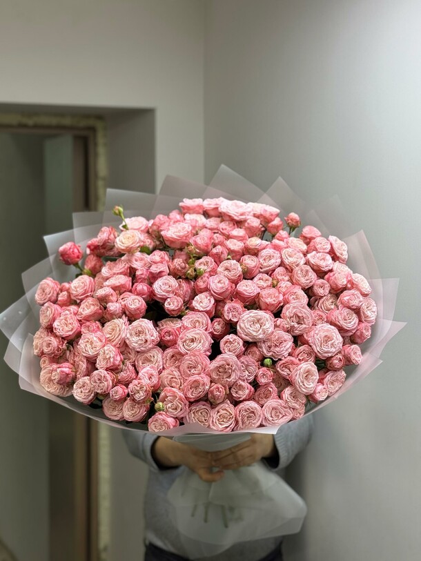 Букет «королевский подарок», артикул F1357016 - 41323 рублей, доставка по городу. Flawery - доставка цветов