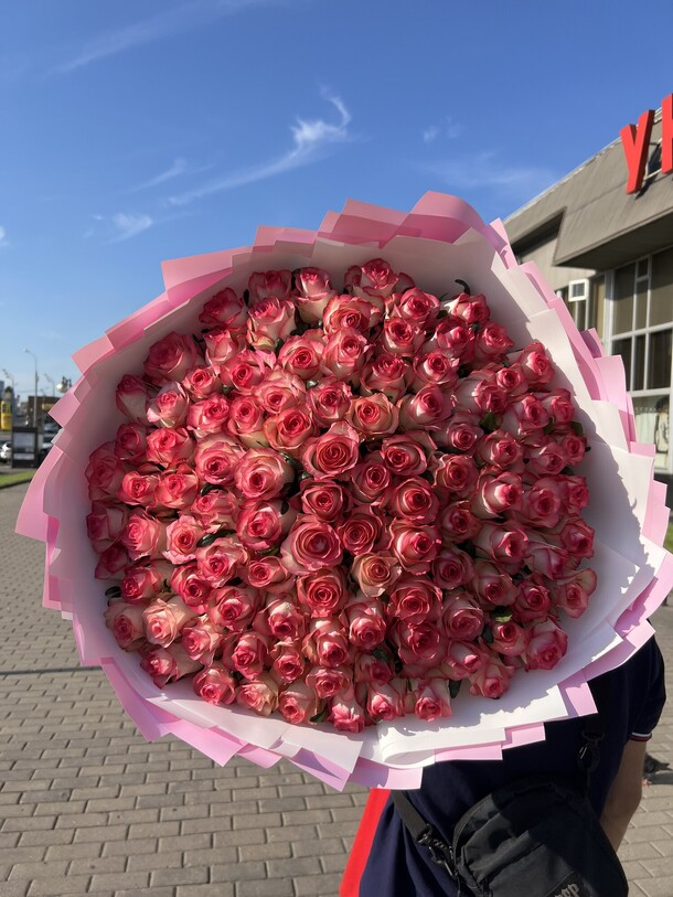 101 роза джумилия 😍, артикул F1417028 - 40424 рублей, доставка по городу. Flawery - доставка цветов