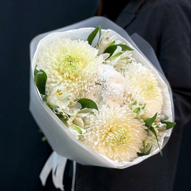 Букет хризантемы и альстромерия (сб 029), артикул F1366708 - 5404 рублей, доставка по городу. Flawery - доставка цветов