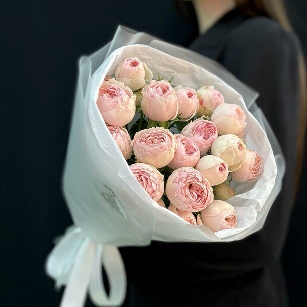 Букет из кустовых пион роз (мб 065), артикул F1375576 - 4430 рублей, доставка по городу. Flawery - доставка цветов