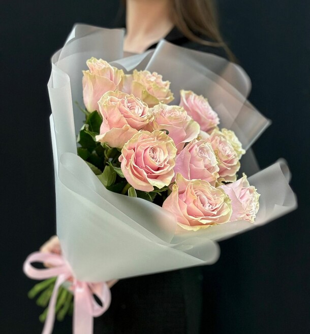 Роза 11 шт (мб 064), артикул F1375595 - 6909 рублей, доставка по городу. Flawery - доставка цветов