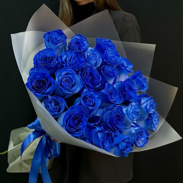 Букет синие розы 25 шт (мб 127), артикул F1376258 - 14616 рублей, доставка по городу. Flawery - доставка цветов