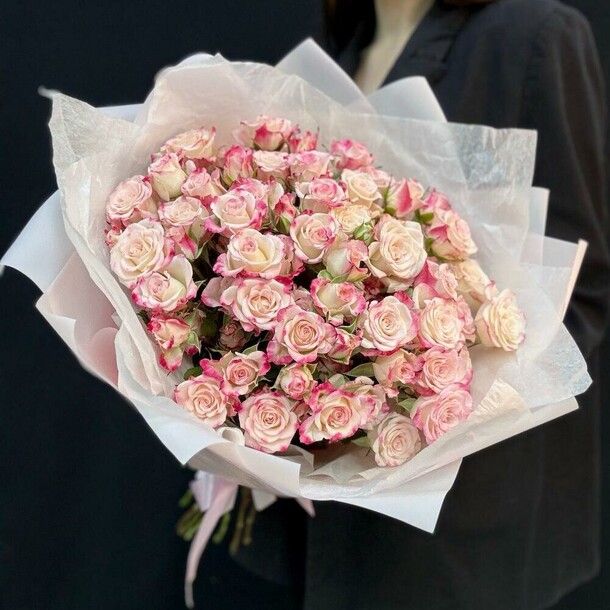 Кустовые розы 15 шт (мб 223), артикул F1426671 - 7175 рублей, доставка по городу. Flawery - доставка цветов