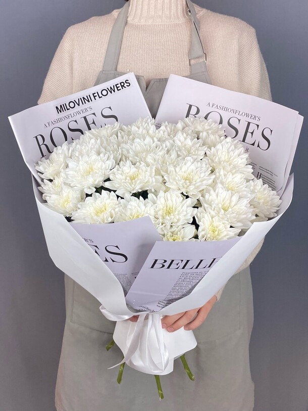 Букет из 7 веточек кустовой хризантемы, артикул F1342315 - 5445 рублей, доставка по городу. Flawery - доставка цветов