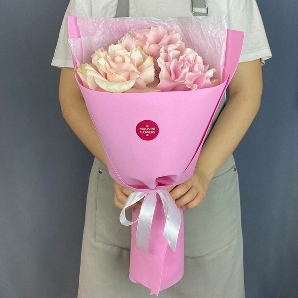 Букет из 3 французских роз, артикул F1342933 - 3086 рублей, доставка по городу. Flawery - доставка цветов