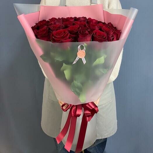 Букет из 25 красных роз, артикул F1349116 - 22627 рублей, доставка по городу. Flawery - доставка цветов