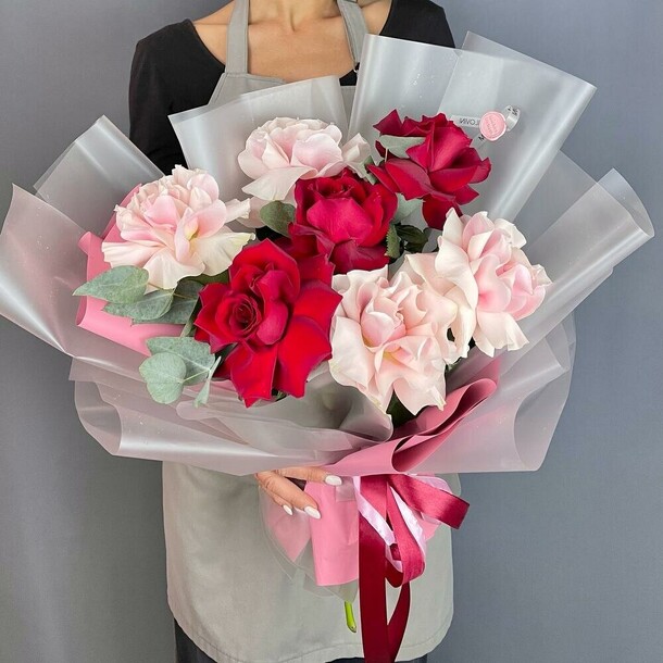 Букет из 7 французских роз, артикул F1349143 - 6776 рублей, доставка по городу. Flawery - доставка цветов