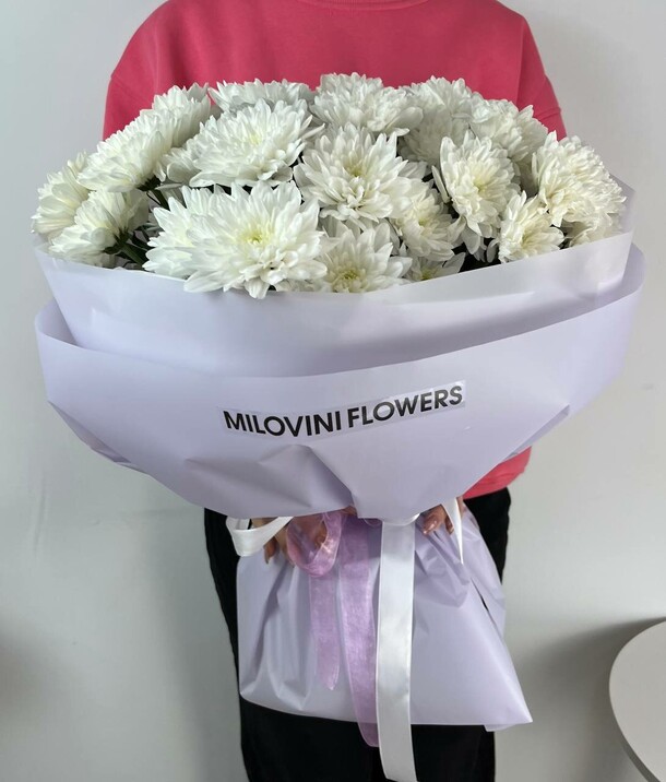 Букет из 7 веток хризантем, артикул F1483070 - 5445 рублей, доставка по городу. Flawery - доставка цветов