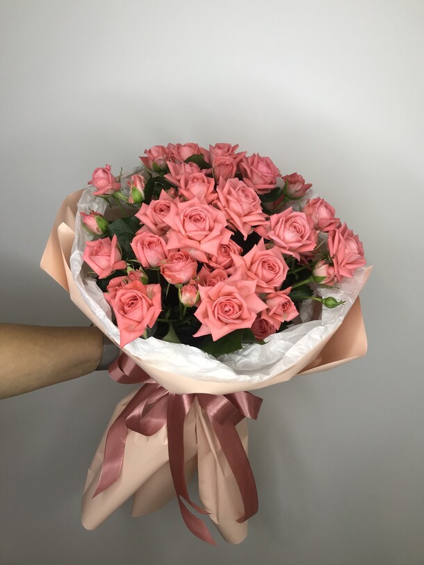 Букет коралл, артикул F1155288 - 8473 рублей, доставка по городу. Flawery - доставка цветов