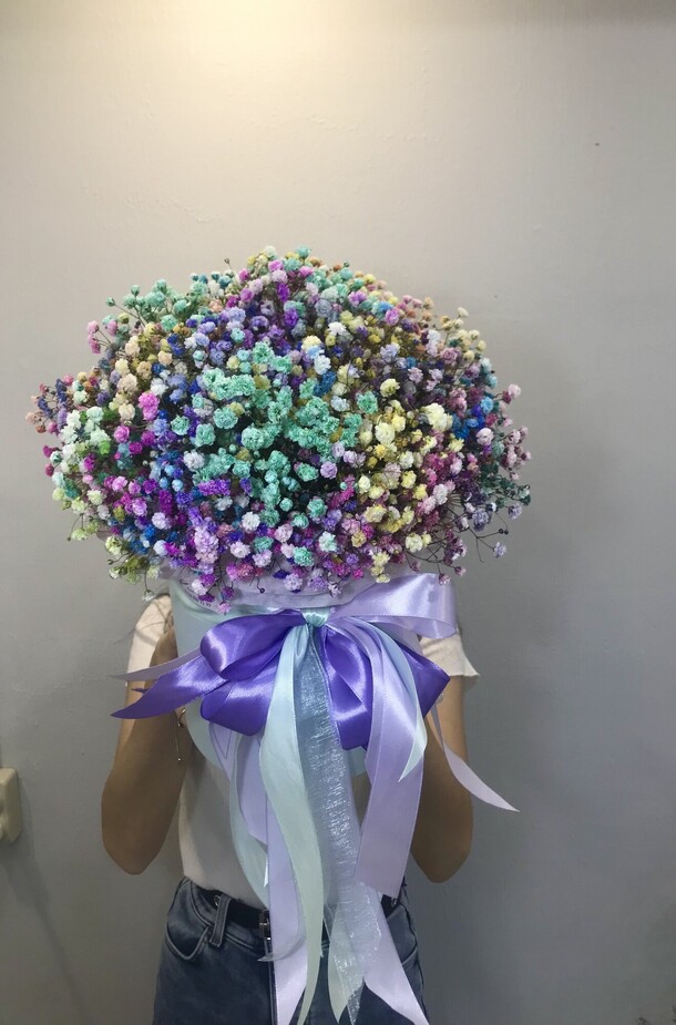 Коробка с гипсофилой, артикул F1158067 - 6938 рублей, доставка по городу. Flawery - доставка цветов