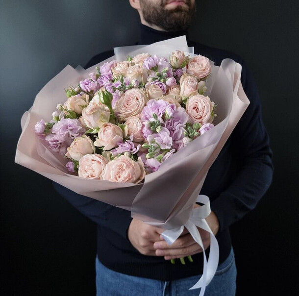 Букет «алиса», артикул F1161205 - 15376 рублей, доставка по городу. Flawery - доставка цветов