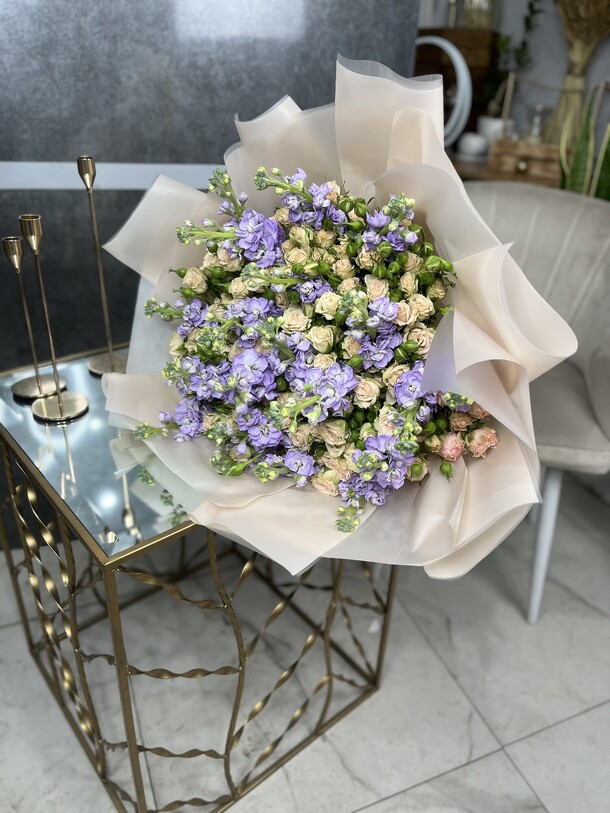 Букет с вау эффектом размер ххл, артикул F1418628 - 37268 рублей, доставка по городу. Flawery - доставка цветов