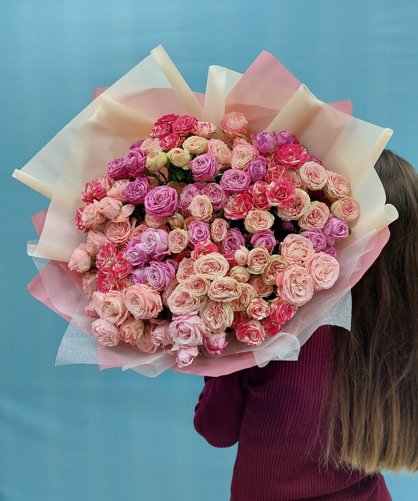 Мисс флора, артикул F1153321 - 10990 рублей, доставка по городу. Flawery - доставка цветов