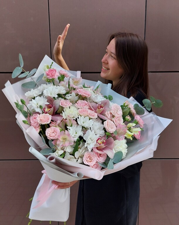 Букет свидание, артикул F1212279 - 10285 рублей, доставка по городу. Flawery - доставка цветов