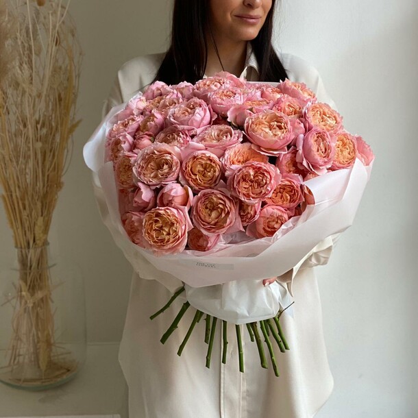 Букет с джульеттой, артикул F1151994 - 32050 рублей, доставка по городу. Flawery - доставка цветов