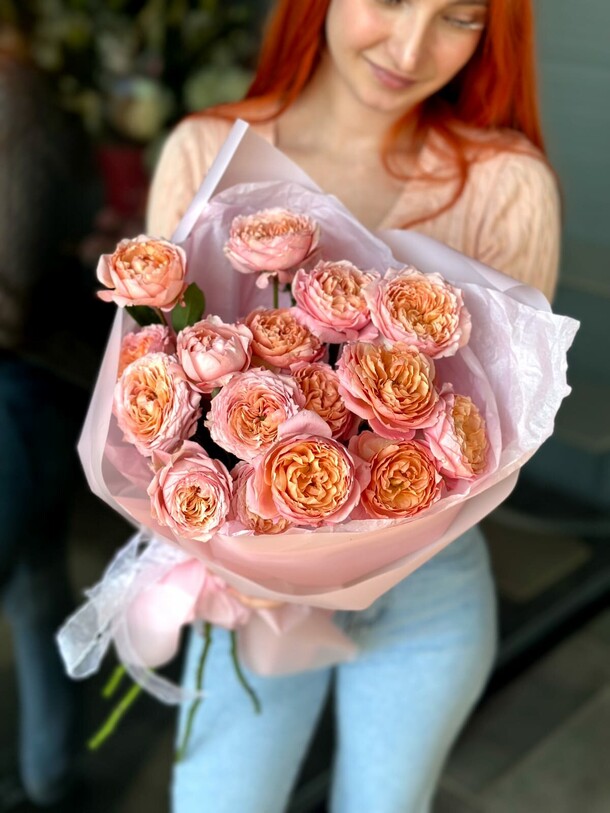 Букет из кустовой розы сорта джульетта, артикул F1203275 - 4000 рублей, доставка по городу. Flawery - доставка цветов