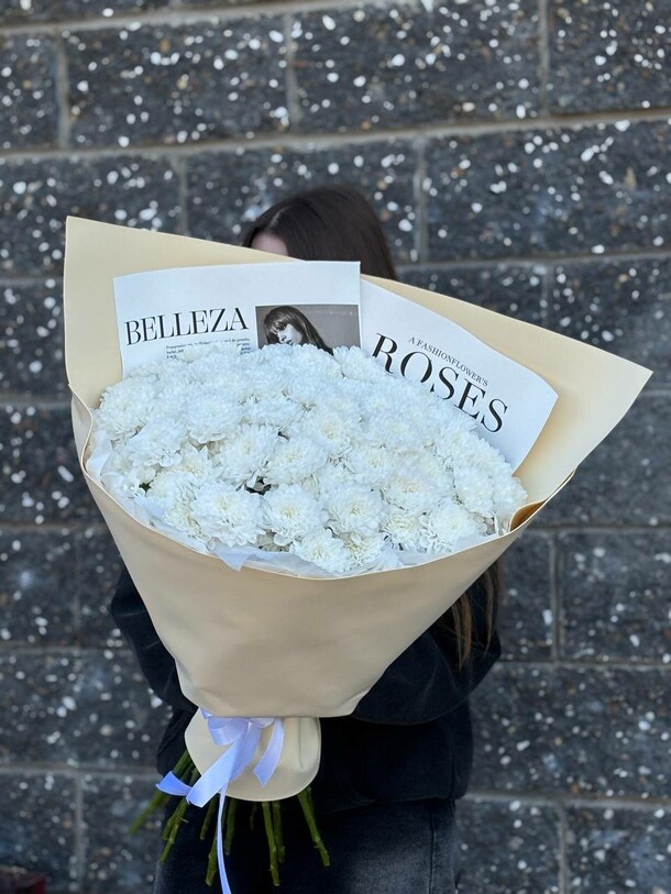 Букет из хризантемы, артикул F1407652 - 4545 рублей, доставка по городу. Flawery - доставка цветов