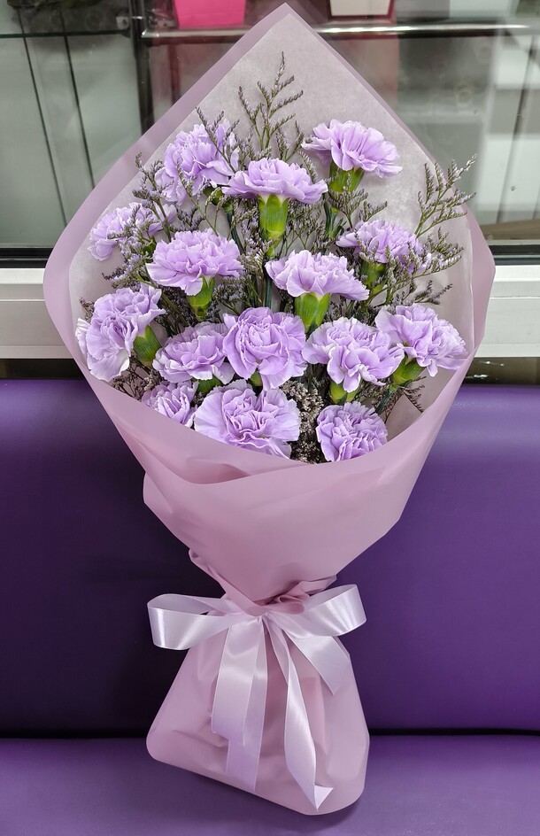 15 диантусов, артикул F1400023 - 3200 рублей, доставка по городу. Flawery - доставка цветов