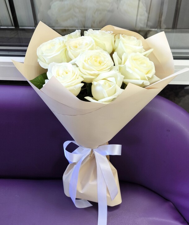 Шепот роз, артикул F1400696 - 2350 рублей, доставка по городу. Flawery - доставка цветов