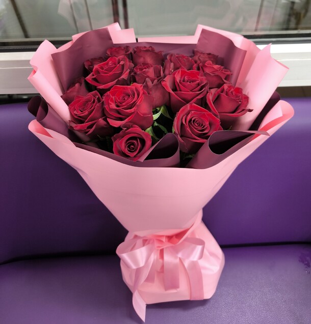 Красные розы, артикул F1426473 - 4100 рублей, доставка по городу. Flawery - доставка цветов