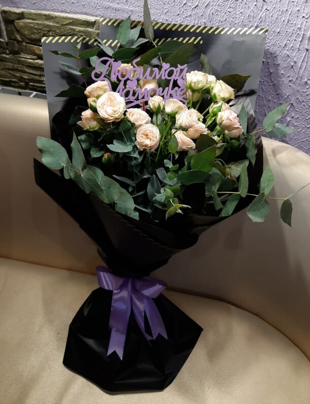 Строгая классика, артикул F57342 - 3200 рублей, доставка по городу. Flawery - доставка цветов