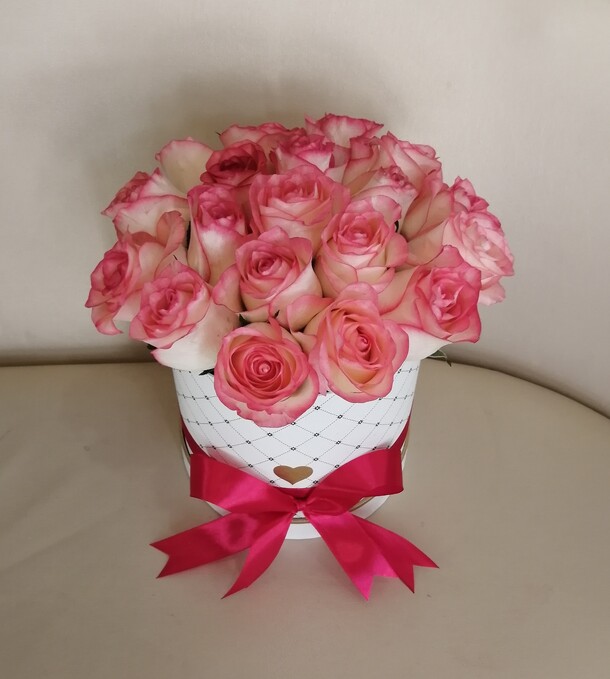 Прекрасные чувства, артикул F59240 - 4900 рублей, доставка по городу. Flawery - доставка цветов