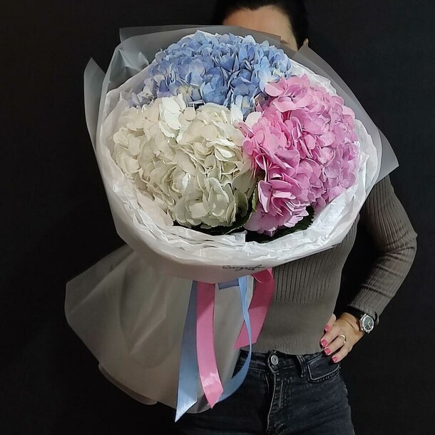 Гортензия микс, артикул F1350771 - 4312 рублей, доставка по городу. Flawery - доставка цветов