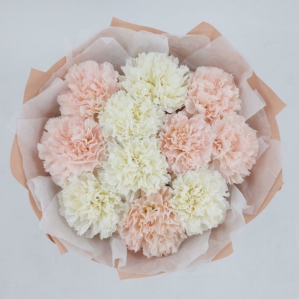 Нежные гвоздики (диантусы), артикул F1353885 - 4103 рублей, доставка по городу. Flawery - доставка цветов