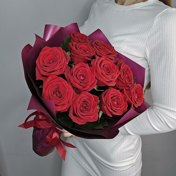 Букет мини комплимент "арома", артикул F1353930 - 7071 рублей, доставка по городу. Flawery - доставка цветов