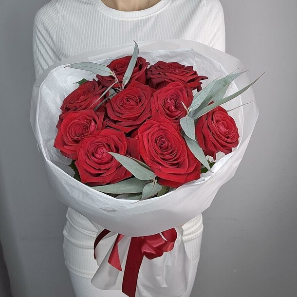 Букет мини-комплимент "любовь", артикул F1354045 - 6983 рублей, доставка по городу. Flawery - доставка цветов