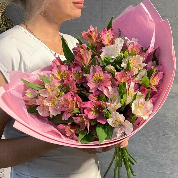 Альстромерии, артикул F1354481 - 6006 рублей, доставка по городу. Flawery - доставка цветов