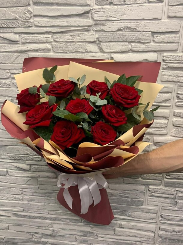 Букет элегант из роз, артикул F1350710 - 5089 рублей, доставка по городу. Flawery - доставка цветов